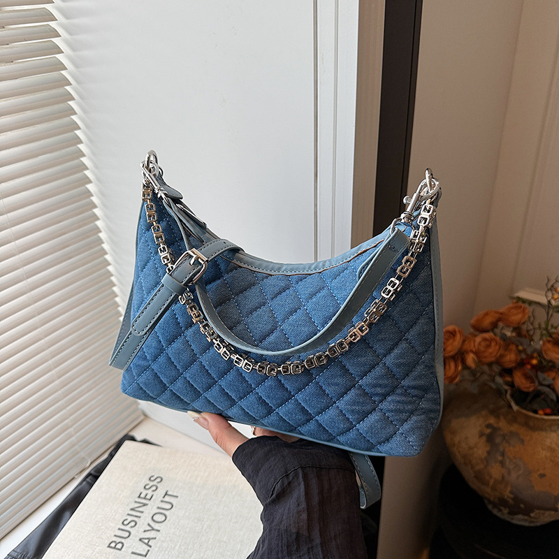 Free shipping designer Korean Style Diamond Chain Simple Denim Commuter Bag for Women 2025 Summer New High-end Crossbody Dumpling Bag