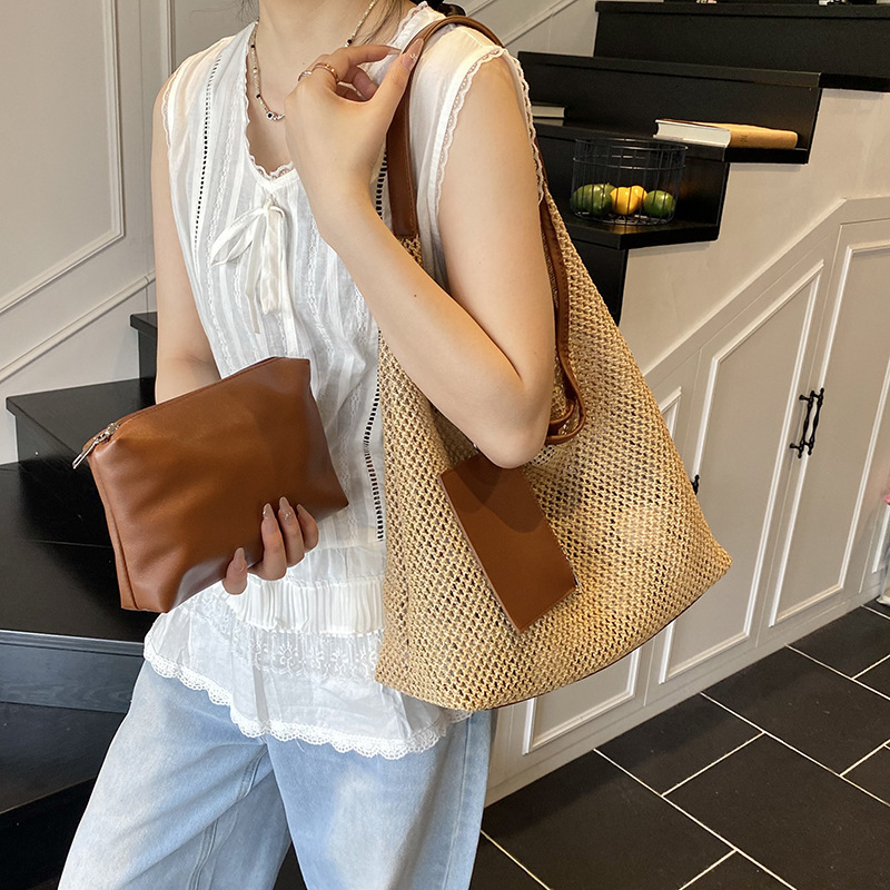Free shipping designer Commuting Large Capacity Straw Bag for Women 2025 New Summer Shoulder Bag Tote Bag Beach Vacation Woven Bag