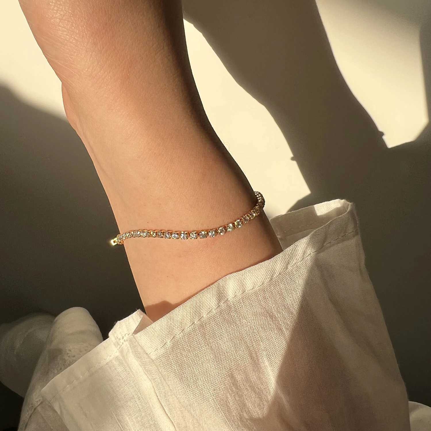 Luxury Classic Full of Rhinestones 18K Gold Plated Bracelets For Women Sparkling Simple Zircon Bracelets Jewelry Birthday Gifts XJ250707