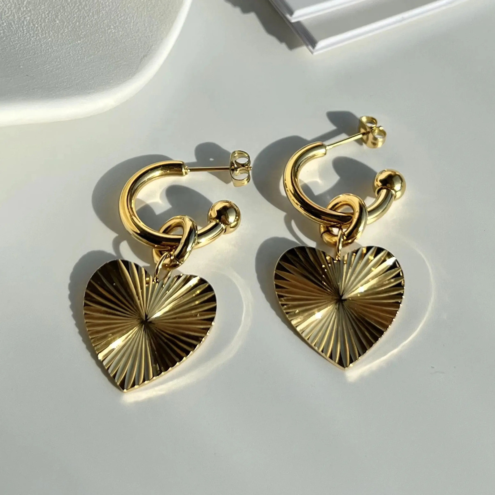 DASEIN 2025 18k Gold Plated Pleated Love Heart Tarnish Free Hoop Earrings Stainless Steel Hypoallergenic Jewelry for Women 250701
