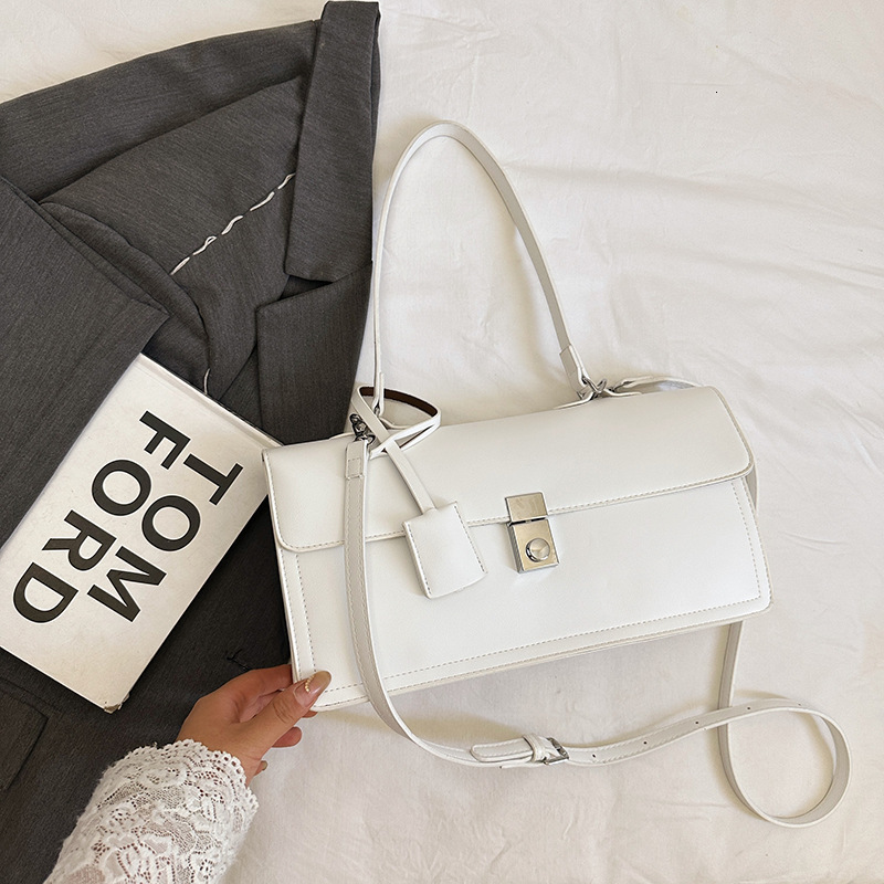 Free shipping designer Korean Fashion Versatile Simple Commuter Baguette Underarm Bag for Women 2025 Summer New High-Quality Textured Shoulder Bag