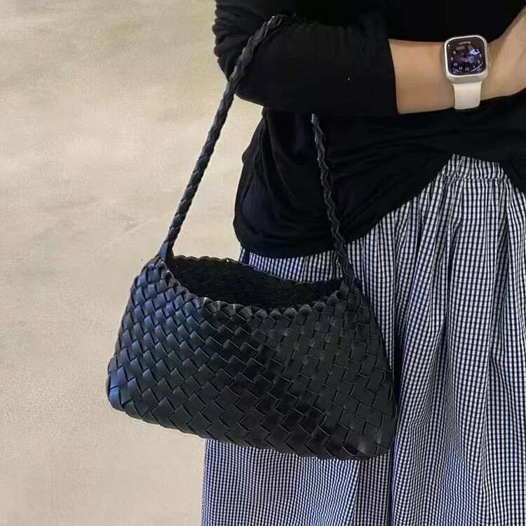 Hot-Selling Retro Hand-Woven High-End French Baguette Underarm Small Boat Niche Bag Fashion Commuter Shoulder Handbag