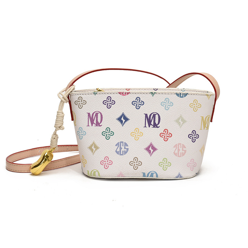 Free shipping designer Exquisite Super Popular White Three-Color Bag for Women 2025 New Summer Versatile Crossbody Bag Small Bag High-End Mini Bucket 