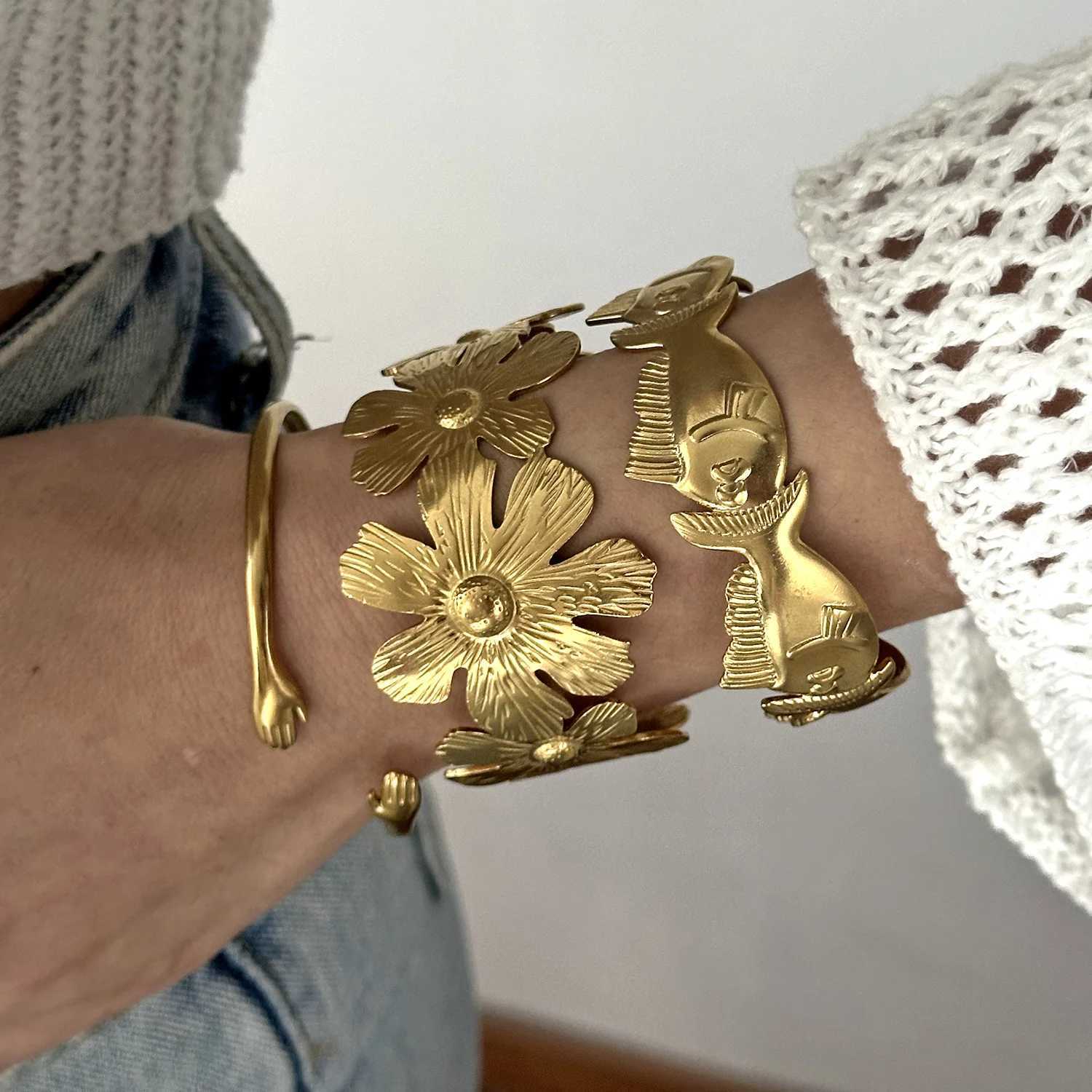 Vintage Coral Stainless Steel Open Bangles for Women Starfish Shell Fish Wrap Wide Cuff Bracelet Bohemia Summer Wrist Jewelry XJ250707