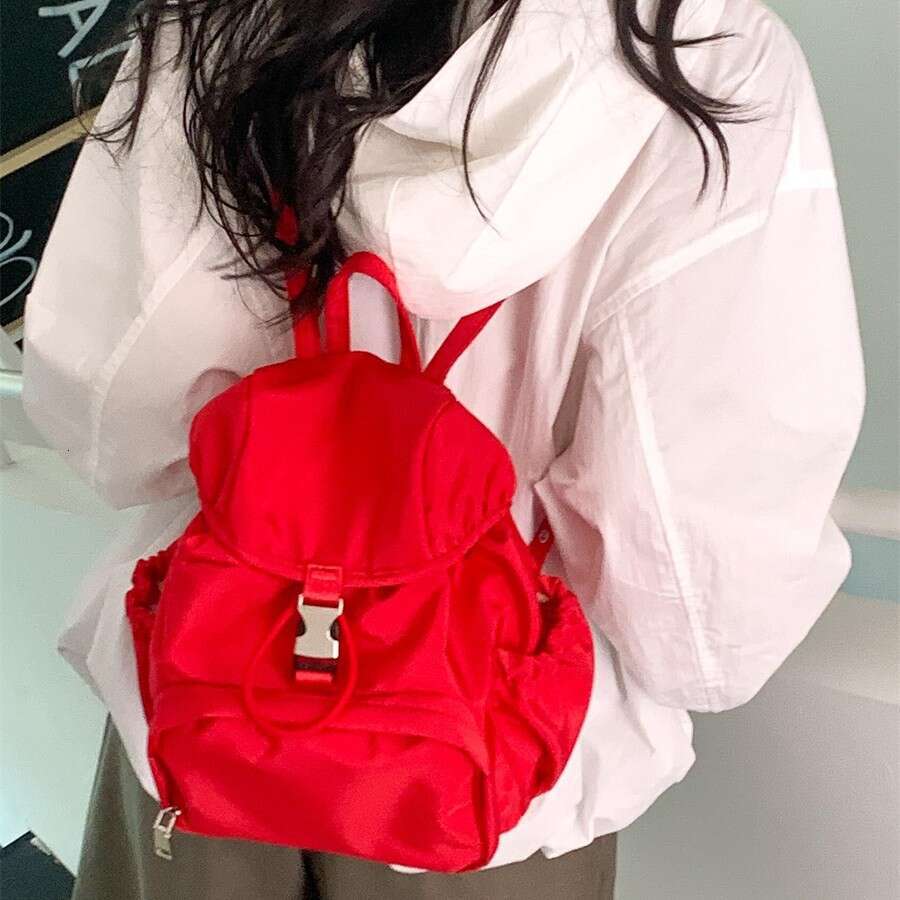 Small backpack nylon 2025 new fashionable casual backpack college style daily commuting backpack