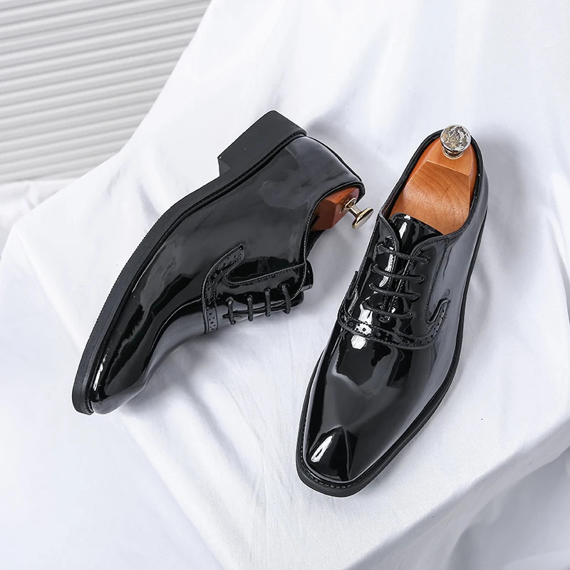 Mens Leather Shoes Patent Leather Mens Shoes Pointed Oxford Wedding Leather Dress Shoes Green Gentleman Office Man Shoes 250703
