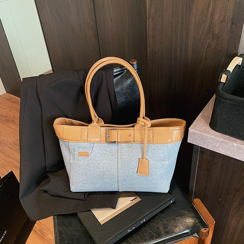 Free shipping designer Vintage High-End Handbag for Women 2025 New Fashion Single Shoulder Bag Crossbody Bag Student Commuting Tote Bag