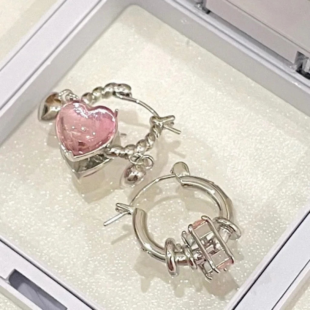 Y2k Pink Crystal Heart-Shaped Rectangular Asymmetrical Ear Buckle Metal Heart-Shaped Pendant Womens Banquet Earrings 250701