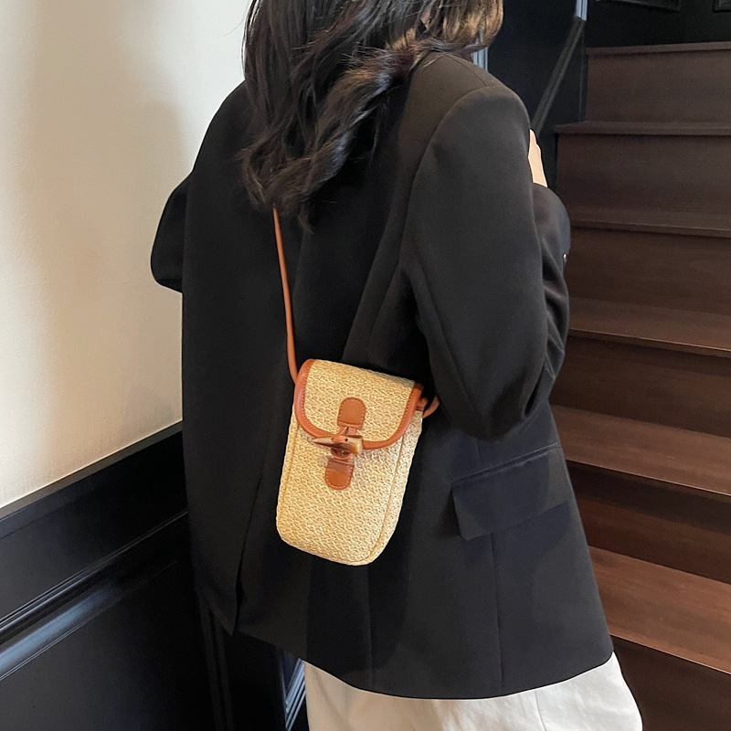 Free shipping designer Spring and Summer High-End Mini Bag for Women 2025 New Niche Design Woven Casual Versatile Phone Bag