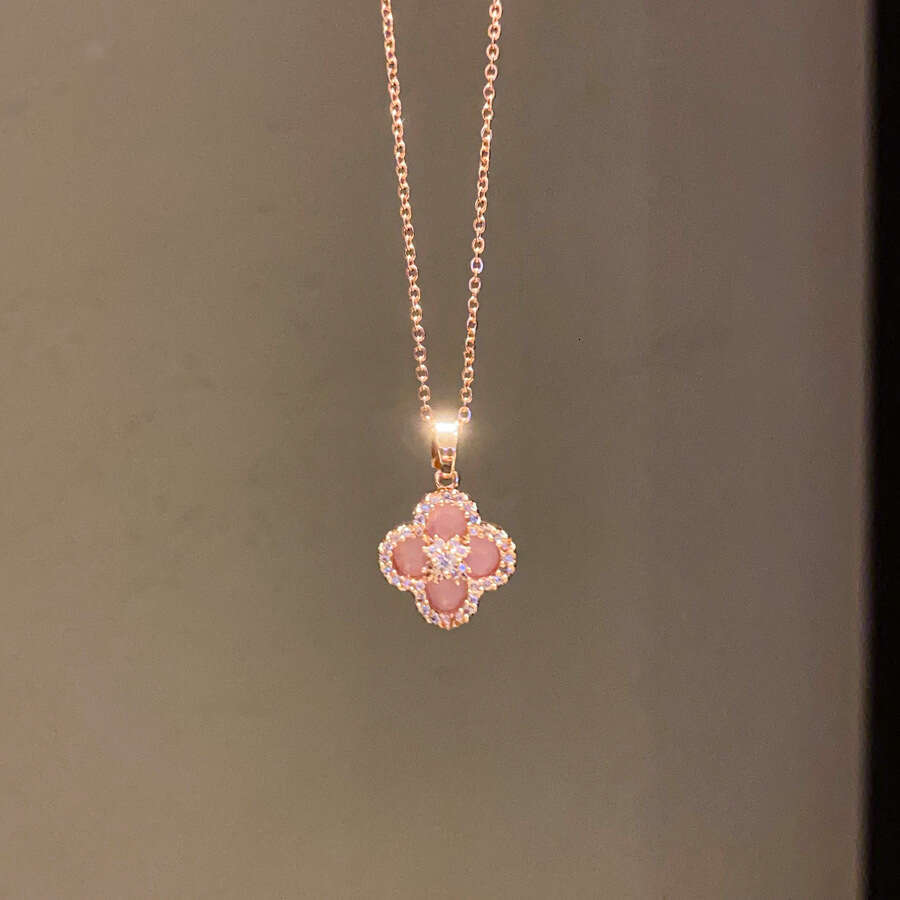 designer necklace Zircon Shell Rhombus Flower Pendant Elegant Versatile Fashion Collarbone Chain Light High-End Sense Necklace