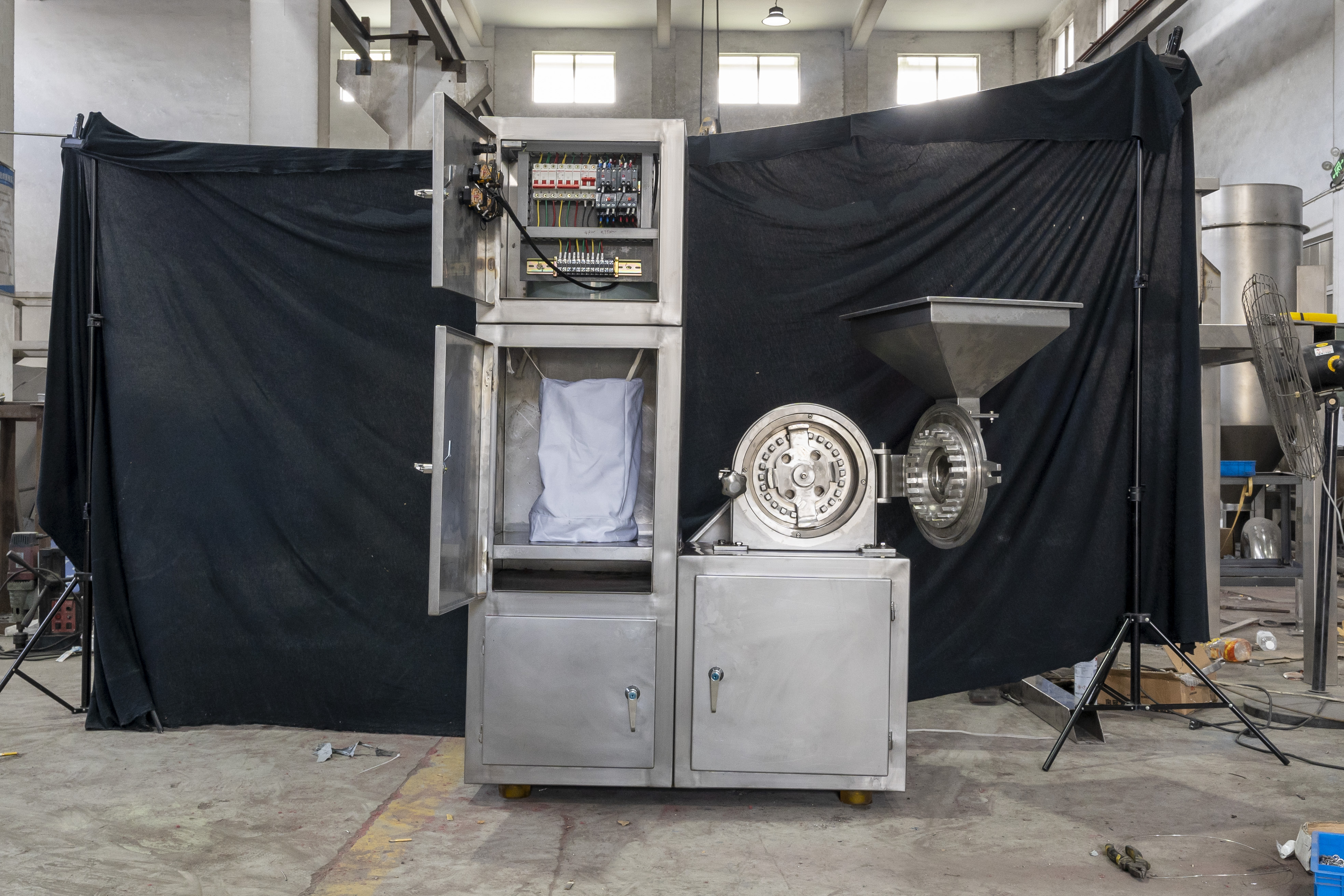 Industrial Food Ultrafine Powder Impact Grinding Pin Disc Mill Pulverizer for Garlic Turmeric Cassava Salt Soybean Herbal Plant and Spices