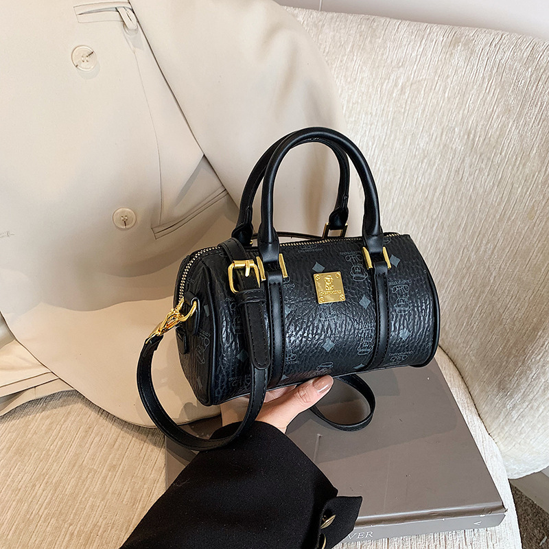 Free shipping designer Boston Bag for Women New Autumn Winter Versatile Shoulder Bag Commuter Crossbody Bag Textured Niche Handbag Pillow Bag