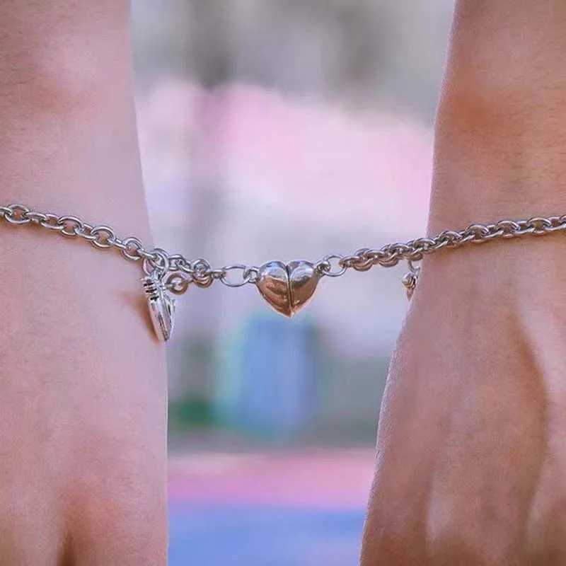 2 PCS/Set New Fashion Couple Bracelets Heart Shaped Distance Magnet Attraction Bracelet for Women and Men Paired Bracelets Gift XJ250707