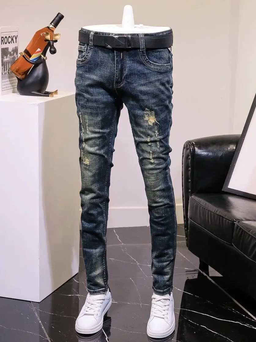 Fashion Korean Style Vintage Patched Ripped Slim Fit Jeans for Men Patches Casual Spring Autumn Denim Pants Designer Clothes Men XJ250707