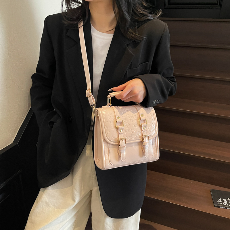 Free shipping designer Backpack for Women Travel Lightweight High Aesthetic 2025 New Niche Design High-end Street Fashion Student School Bag