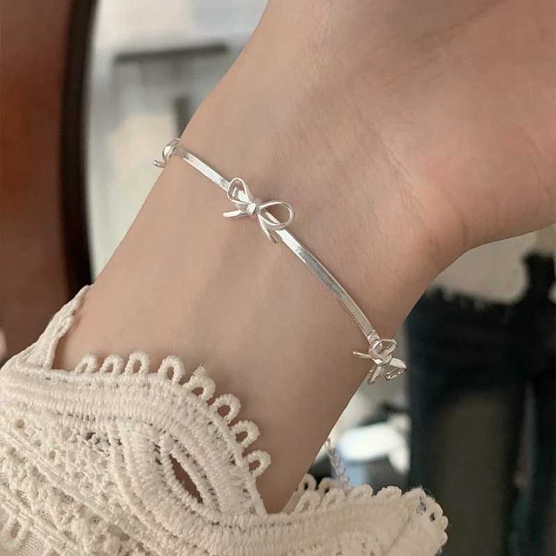 Fashion Sweet Bow Bracelets for Women Girls Sparkling Delicate Ribbon Bowknot Snake Bone Chain Bracelet Party Jewelry Gifts XJ250707