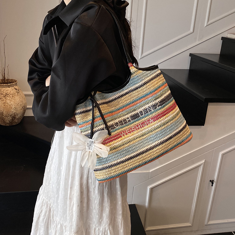 Free shipping designer Niche Design Versatile Straw Bag 2025 New Summer Trend Casual Large Capacity Shoulder Bag Tote Bag Woven Bag