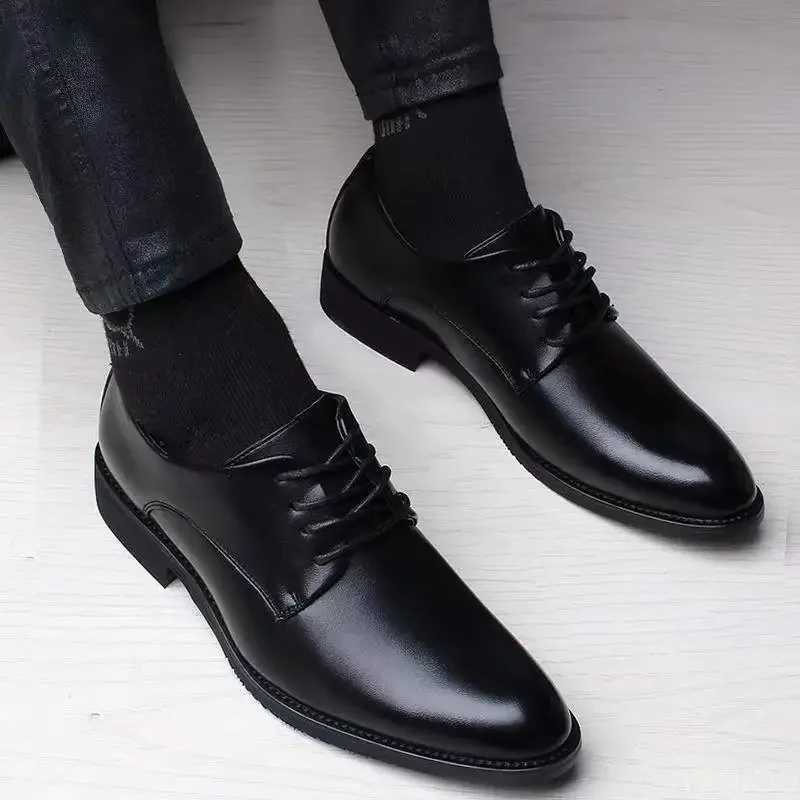 2025 New Fionable Versatile Men Shoes Heightening Shoes Spring British Casual Business Flats Comfortable Shoes Y250730