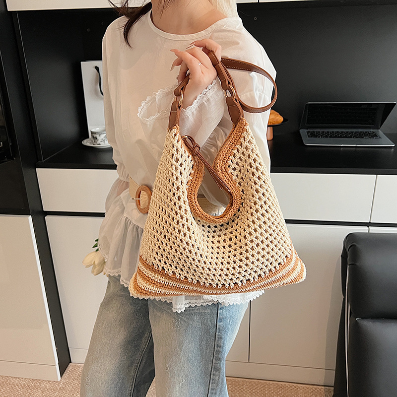 Free shipping designer Spring Summer New Small Bag Crossbody Bag 2025 New Niche High-end Woven Bag Beach Handbag Shoulder Bag for Women