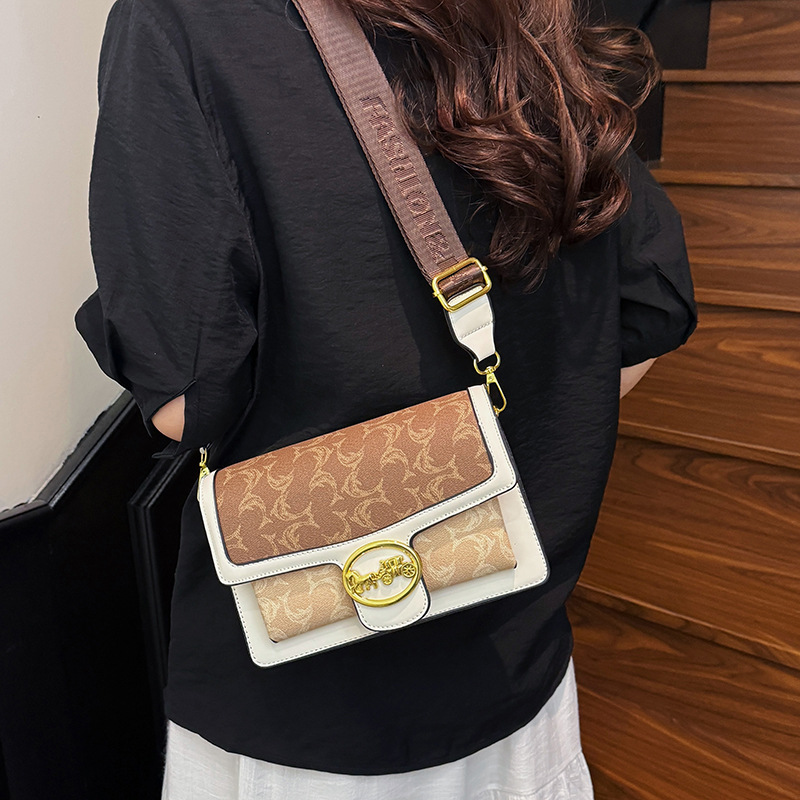 Designer Bag Luxury Bag Free Shipping Designernew Shoulder Bag Fashionable Light Flip Small Square For Women Color Blocked Design Daily Casual Single 