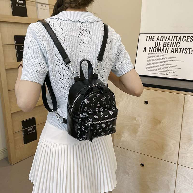 Free shipping designer Backpack for Women Fashion Niche Design Handbag Korean Style Student Small Backpack Casual Versatile High-end Feel Travel Backp