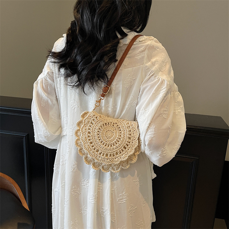 Free shipping designer Summer INS Straw Bag for Women 2025 New Casual Niche Stylish Woven Crossbody Bag Beach Vacation Beach Bag