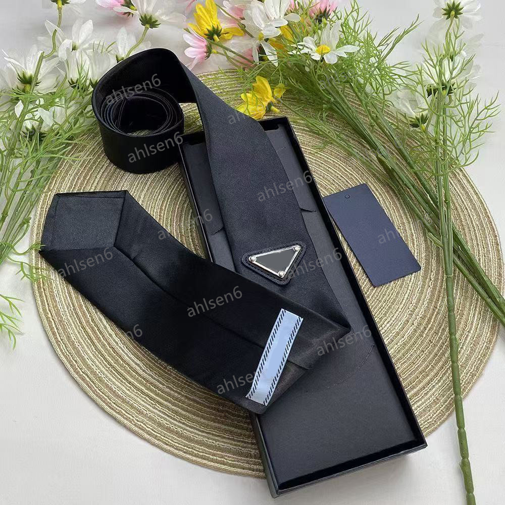 Stylish Necktie for Men Women and Teens Formal Fashionable cessory in Blk White L250926VVMG