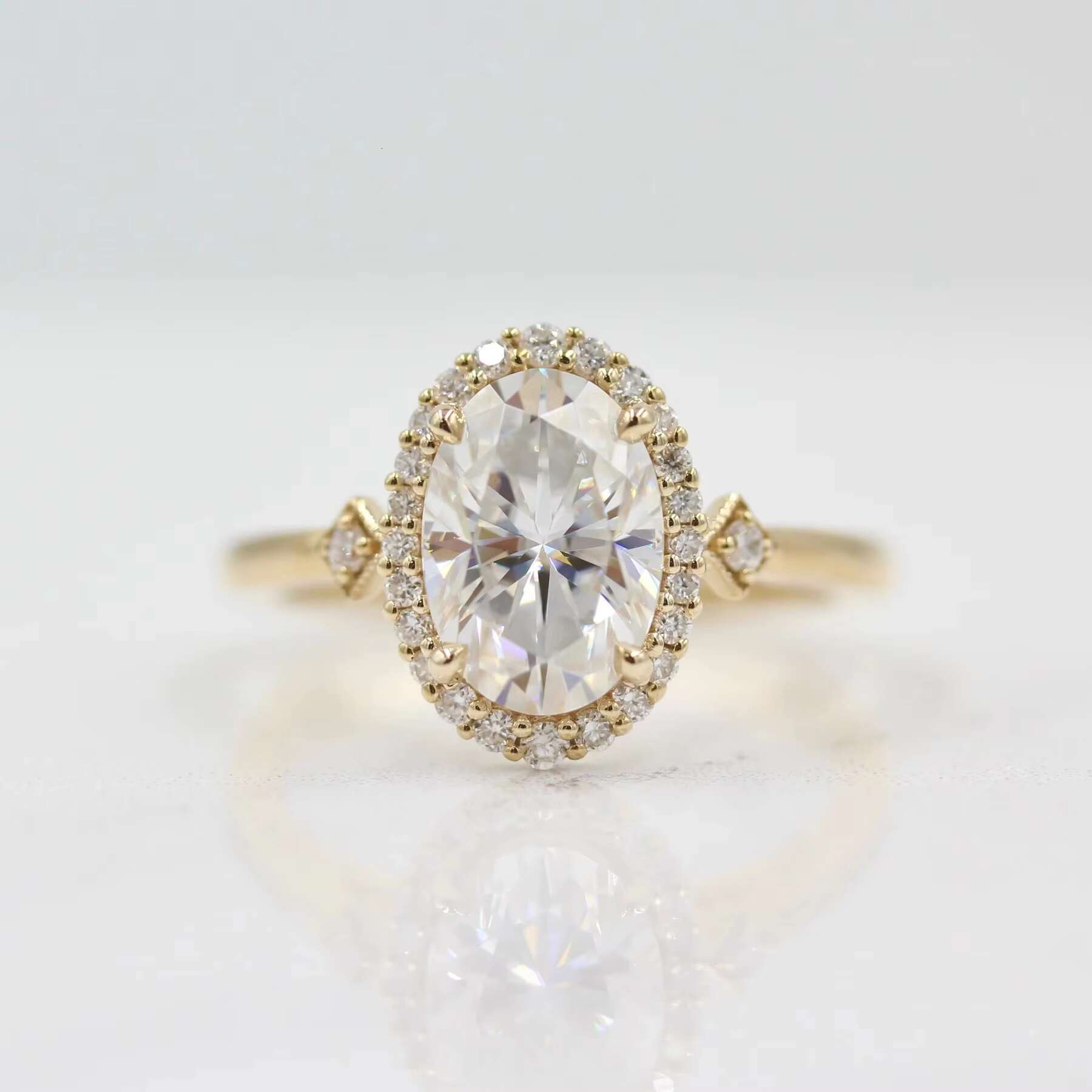 Wholesale Solid Gold Rings 10K 14K 18K with VVS Moissanite and Emerald Stone