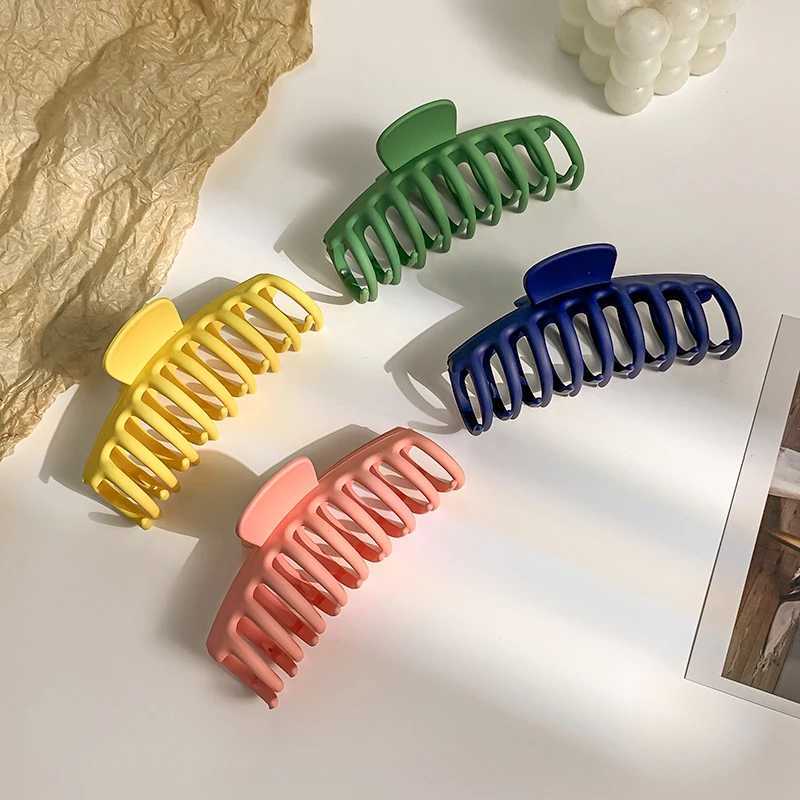 New Frosted Shell Shape Hair Clips Women Korean Simple Head Fixed Shark Clip Ponytail Fashion Hairpin Girls Hair Accessories Y250707