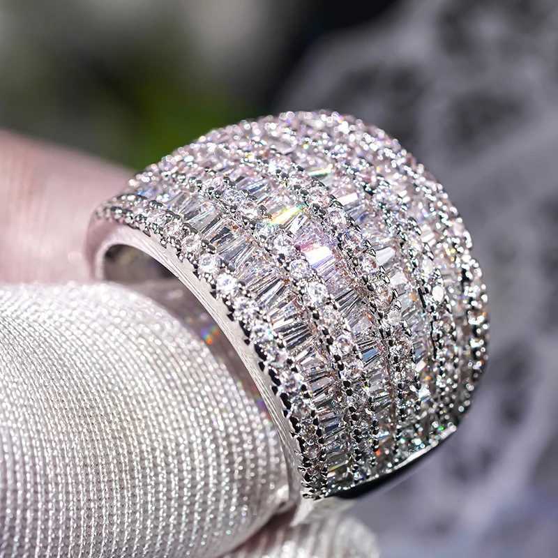 8-Shaped Shiny Trapezoid Zirconia Rings for Women Luxury Wide Finger Jewelry Gorgeous Silver Color Jewelry for Anniversary XJ250707