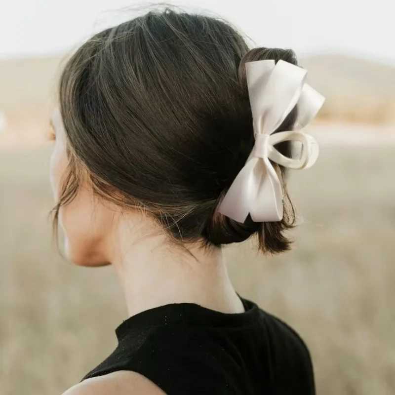 Black White Bowknot Hair Claw Big Satin Bow Hair Clips Vintage Baroque Satin Crab Hairpins for Elegant Women Hair Accessories Z250707