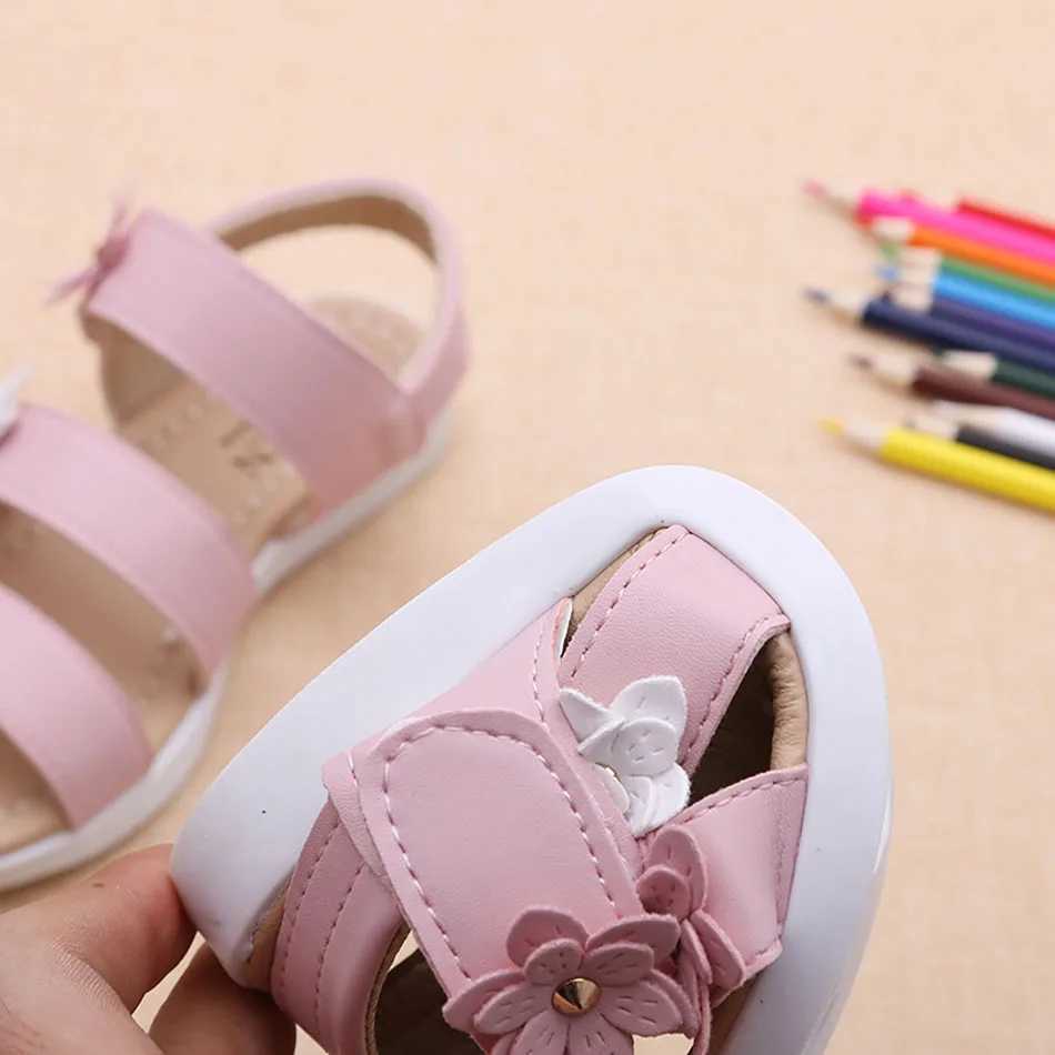 Summer Collection Girls Sandals Three-Flower Soft Roman Style Beach Shoes for Kids Beach and Sun Activities Children Shoes R250707