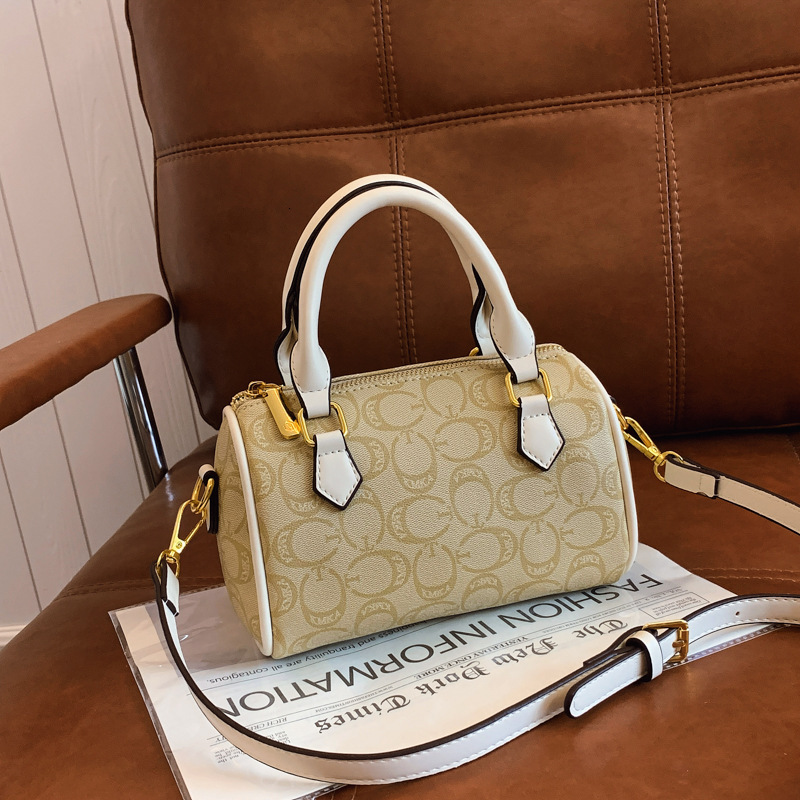 Designer This Year's Trendy Super Popular Handbag Small for Women 2025 New High-end Feel Shoulder Crossbody Luxury Women's Bag
