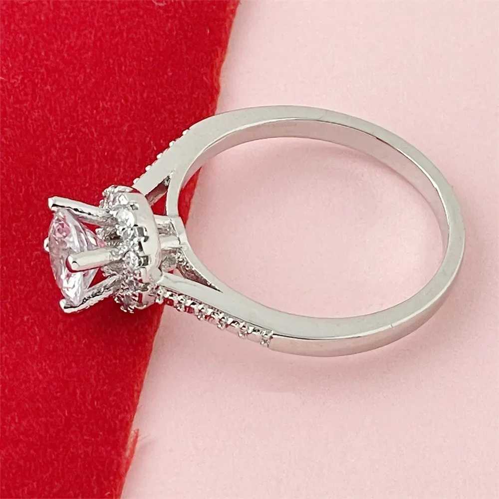 925 Sterling Silver Ring with Simulated Diamond CZ Suitable for Women Charm Jewelry Engagement Gifts XJ250707