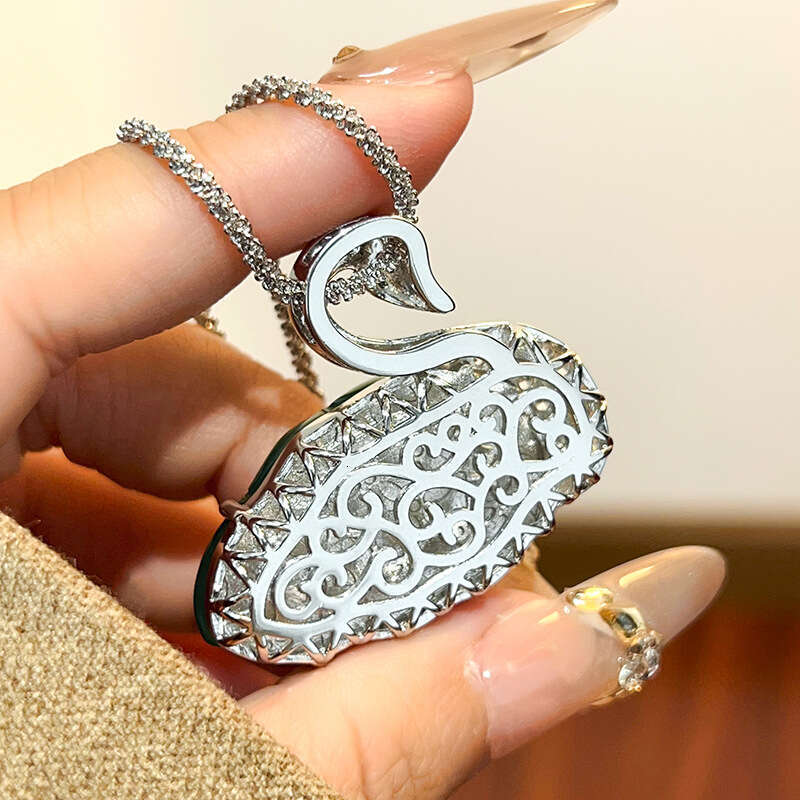 New Jewelry Necklace Natural Full Imperial Green Chalcedony Swan-Shaped Golden Branch Jade Leaf Clavicle Chain High-End Women 6A6