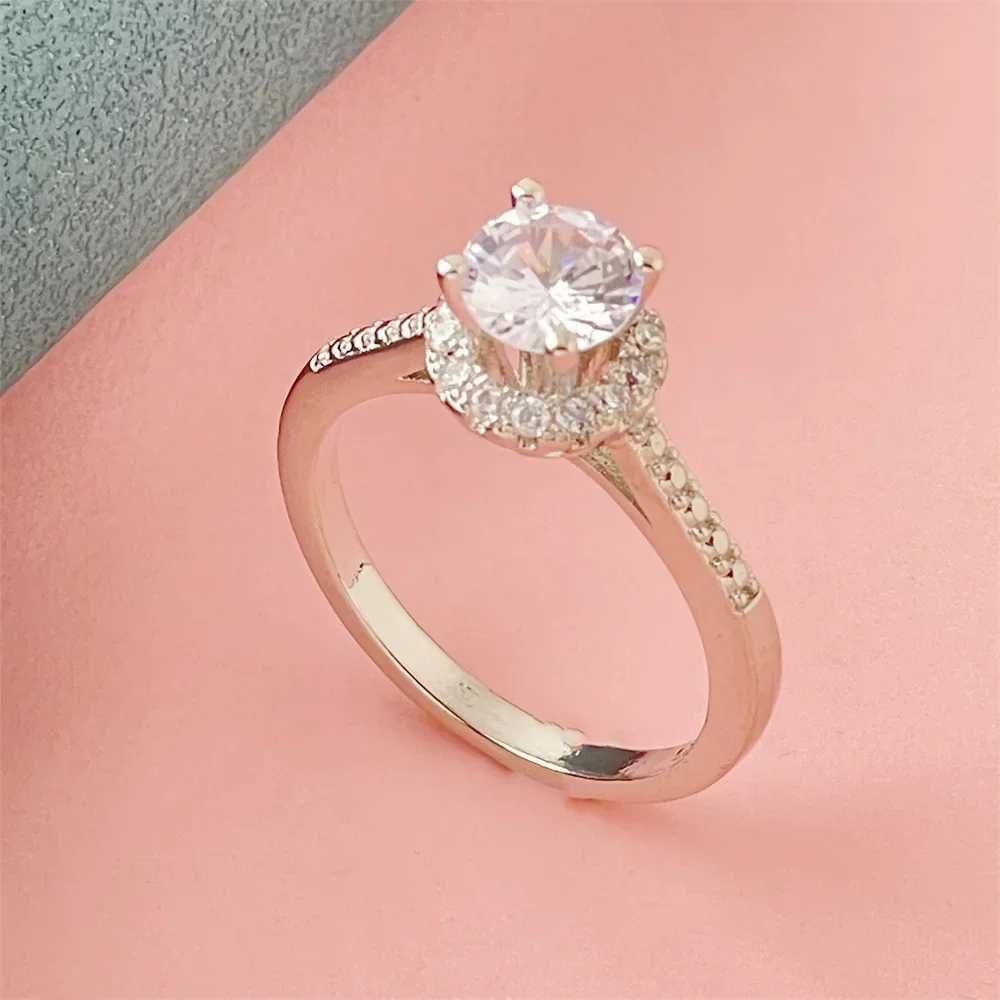 925 Sterling Silver Ring with Simulated Diamond CZ Suitable for Women Charm Jewelry Engagement Gifts XJ250707