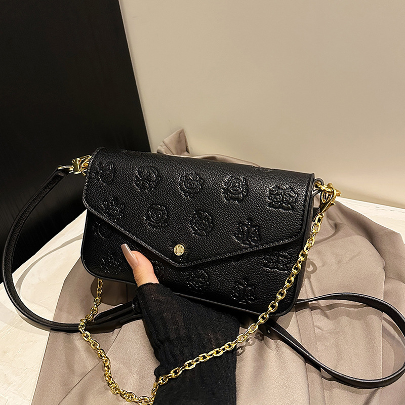 Designer High-End Feel for Women 2025 New Korean Version Cute Simple Envelope Versatile Fashionable Elegant Shoulder Crossbody Light Luxury Women'