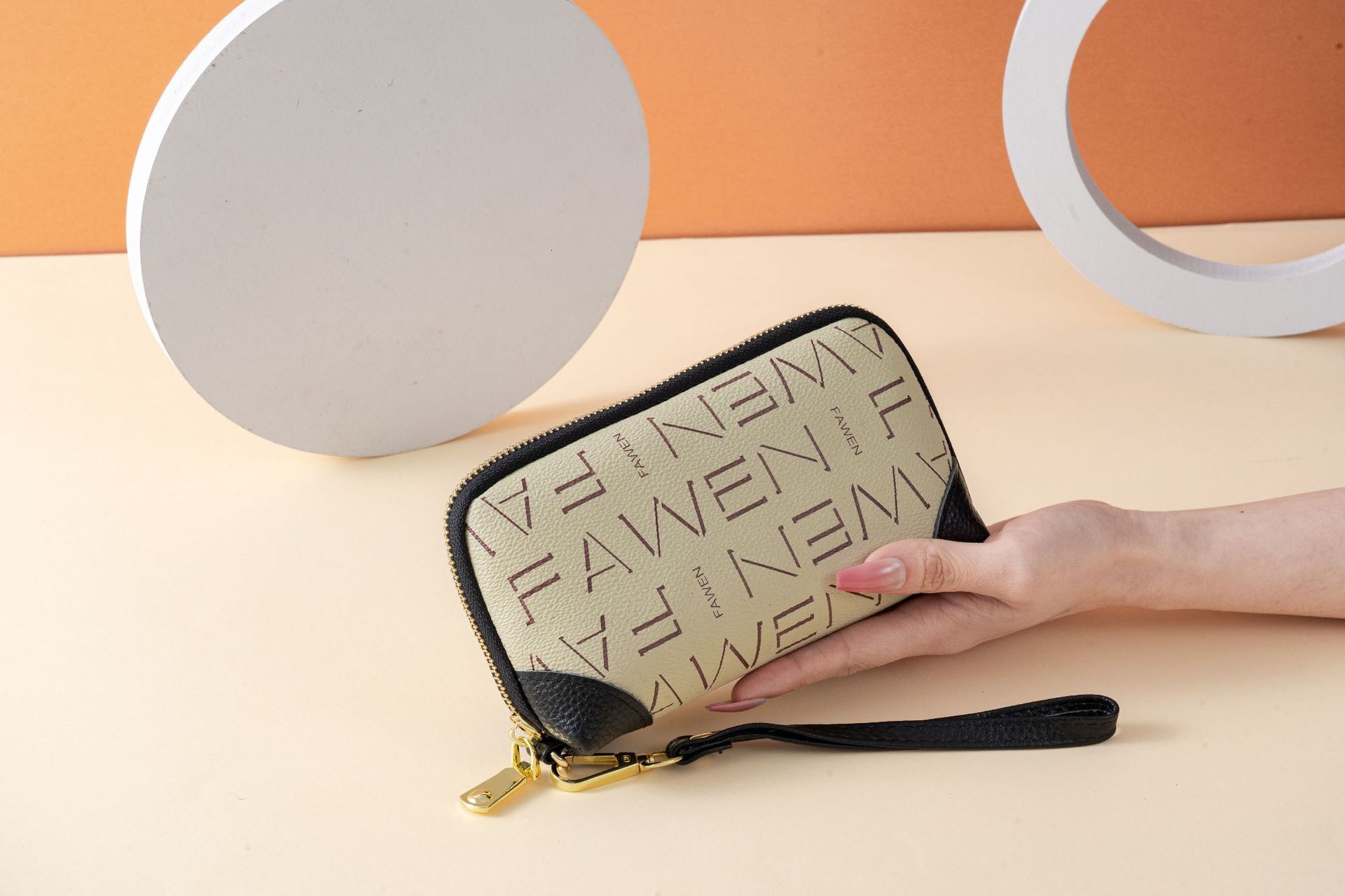 Designer 2025 New Long Wallet for Women High-end Elegant Fashion Clutch Large Capacity Coin Purse Phone Light Luxury Women's Bag