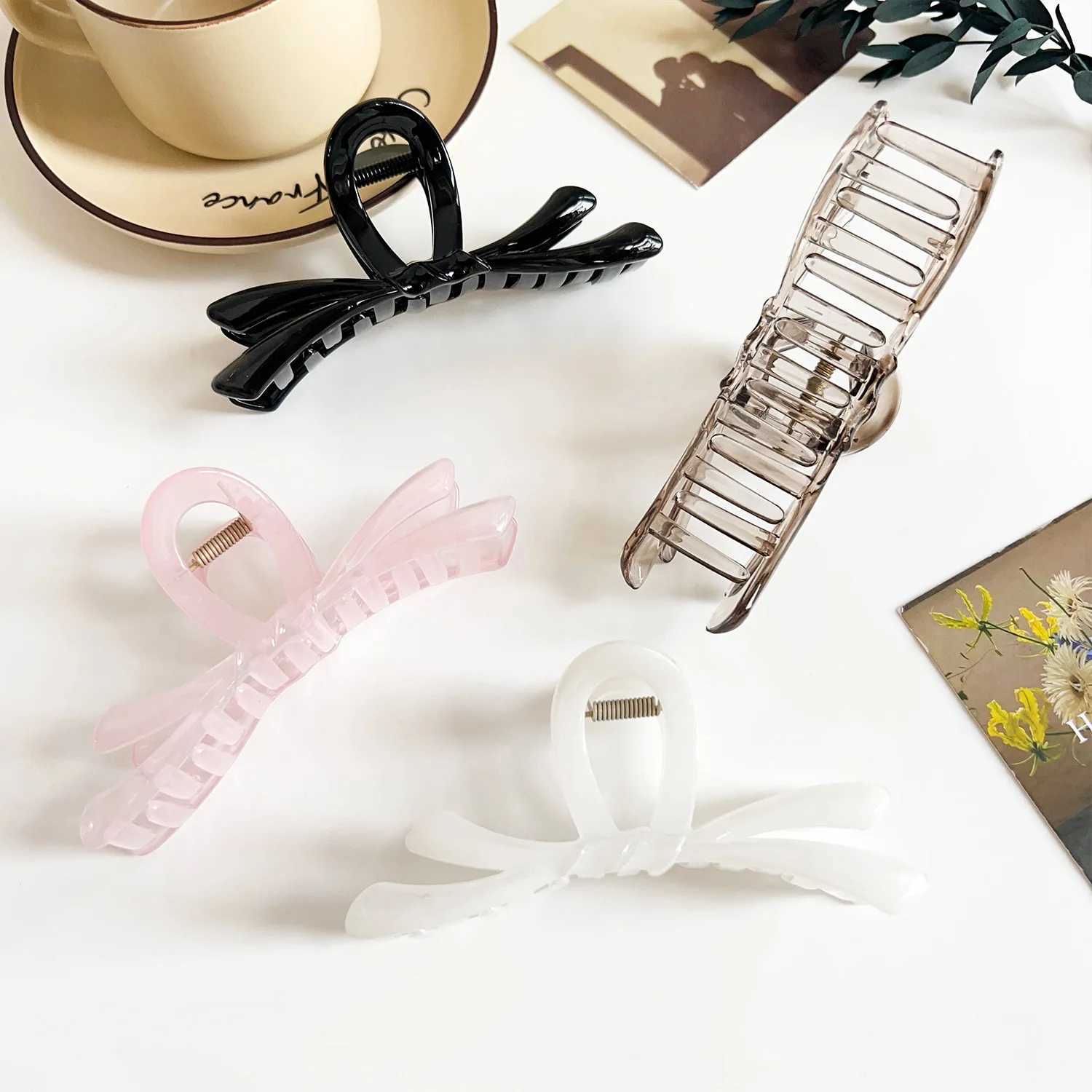 Korean Large Ribbon Hair Claw Crab Barrettes For Women Girls Sweet Acrylic Shark Bow Hair Clip Hairpin Ponytail Hair Accessories Y250707