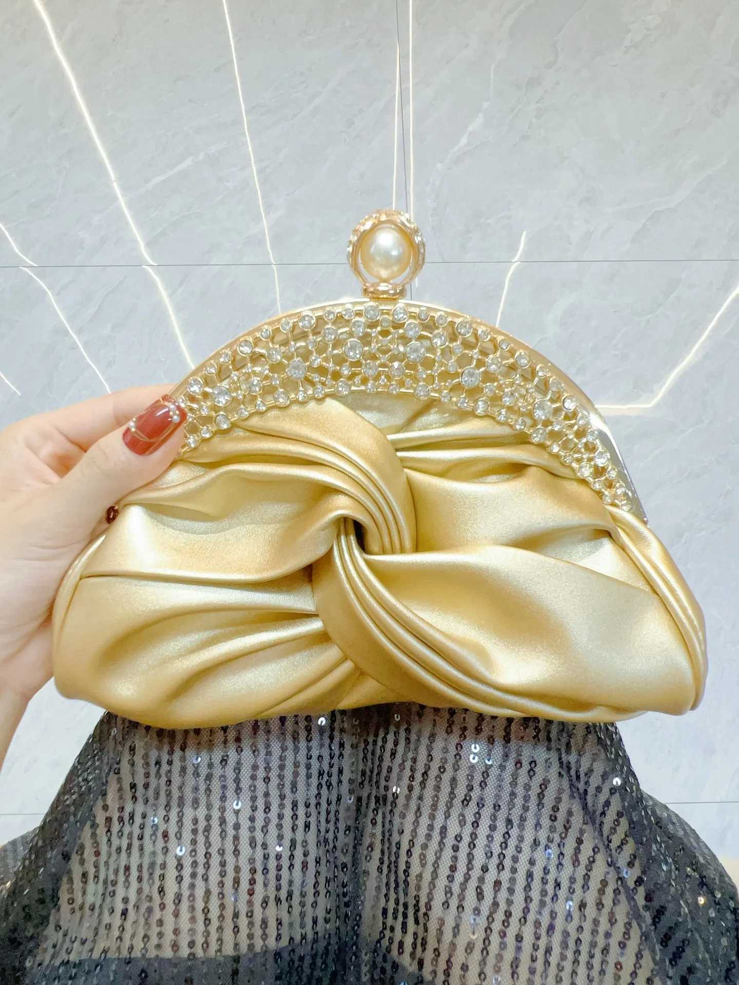 Women luxurious Chain Shoulder Bags red Wedding Party Bags Female Chic Crossbody Bags Prom Clutch Handbags And Purse