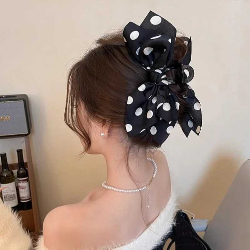 Gentle French Polka Dot Big Bow Grab Clip Womens Back of The Head 2025 New High-end Hairpin Shark Clip Headgear Z250707