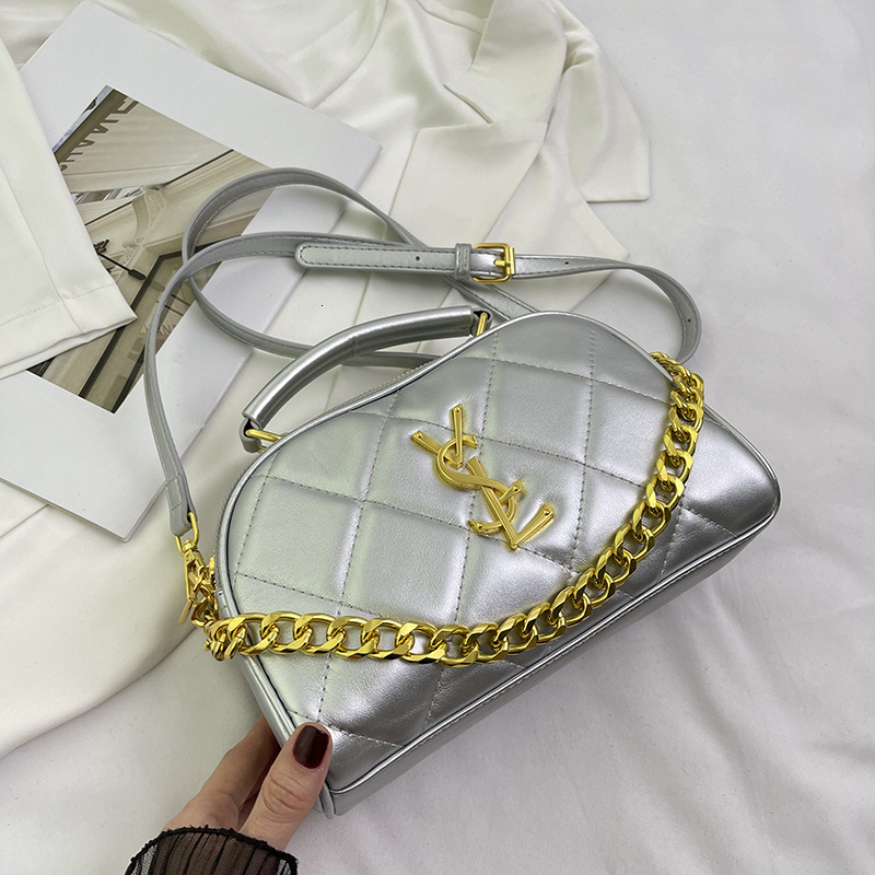 Designer 2025 New Elegant Single Shoulder Crossbody Fashionable Niche Soft Leather Handbag Large Capacity Light Luxury Women's Bag