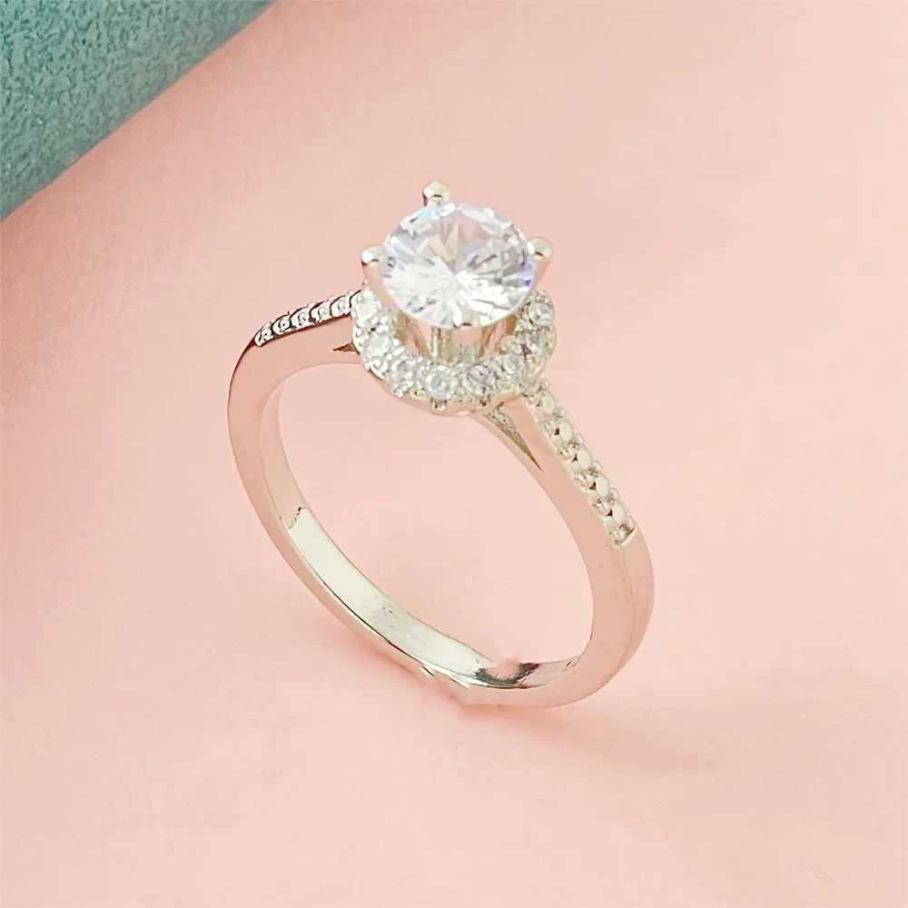 925 Sterling Silver Ring with Simulated Diamond CZ Suitable for Women Charm Jewelry Engagement Gifts XJ250707