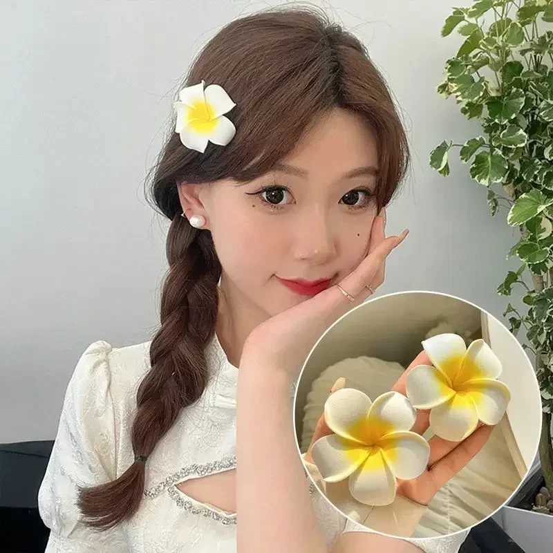 Fashion Women Plumeria Flower Hair Clips Girls Aesthetic Hairpins Egg Flower Barrette Party Bag Hair Accessories Y250707