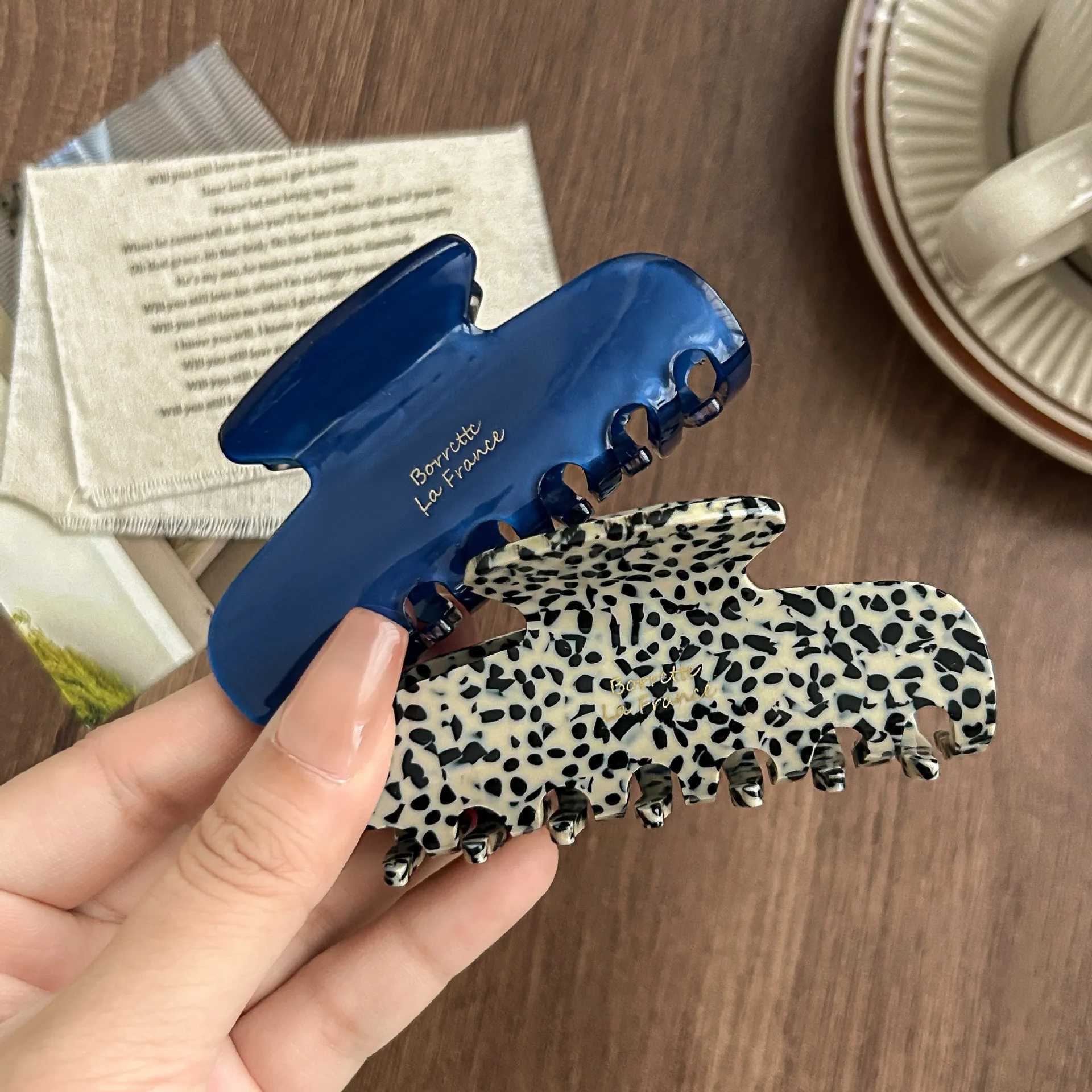 1pc Korean France acetate grab clipsimple retro French elegant temperament back of the head coil hair shark clip hairpin Z250707