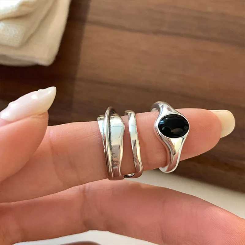 925 Sterling Silver Rings Fashion Hip Hop Vintage Couples Creative Black Stone Design Thai Silver Party Jewelry Birthday Gifts XJ250707