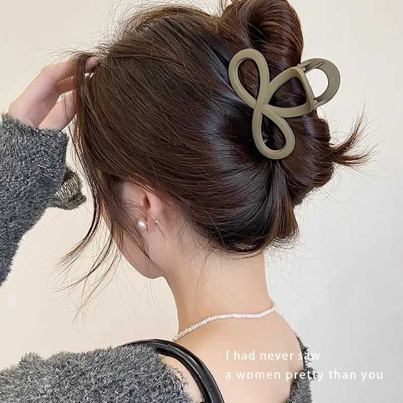 Solid Hollow Bow Hair Claws For Women Girls Sweet Hair Ornament Back Head Hair Clips Fashion Hair Accessories Y250707