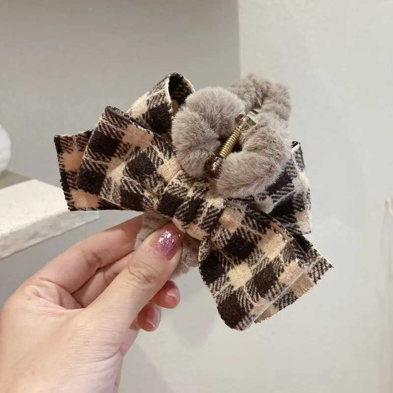 1pc Autumn/Winter Plush Grab Clip South Korea Dongdaemun Checkered Bow Hairpin Female Hairpin Large Shark Clip Female Z250707