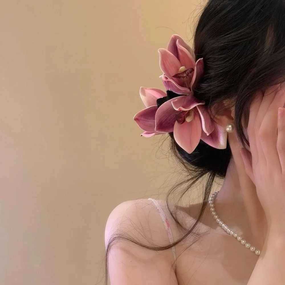 100% Cotton Linen Cotton Linen Cotton Flower Hair Claw Acrylic Fabric Women Hair Accessories Daily Y250707