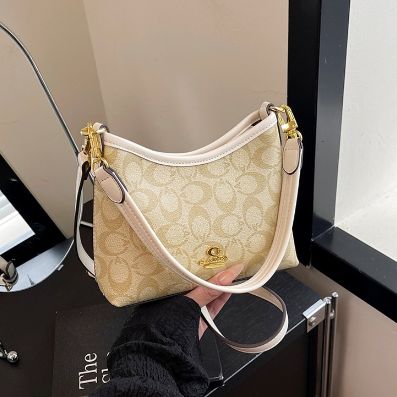 Designer High-End Large Capacity for Women 2025 New Tote Commuter Shoulder Versatile Crossbody Light Luxury Women's Bag
